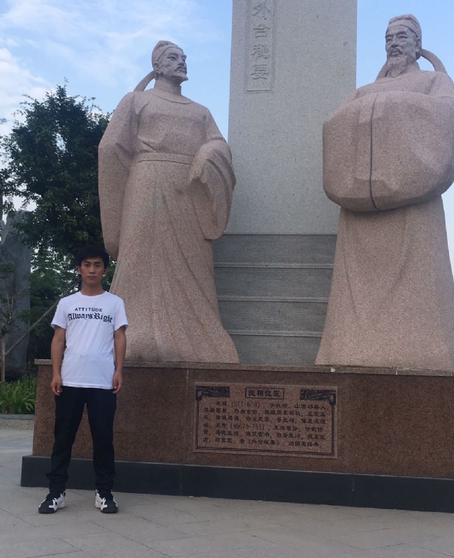 仰望x未来的第一张照片--莆田相亲网
