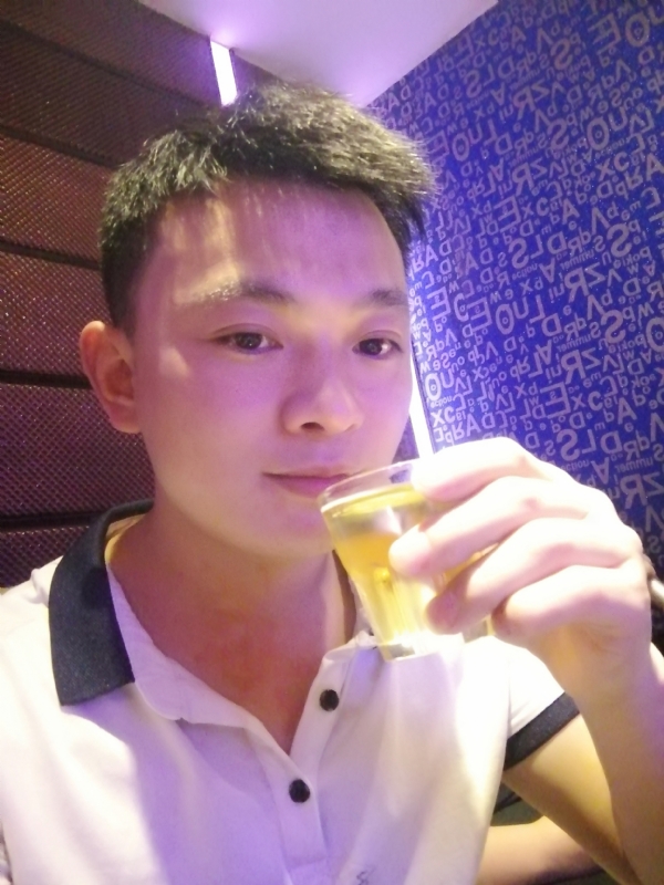 幸福的拥抱的第一张照片--莆田相亲网